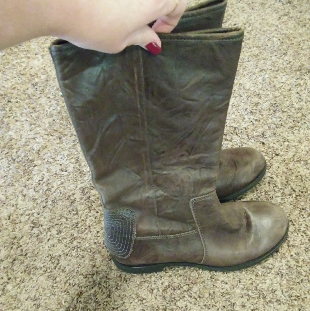 Brown boots